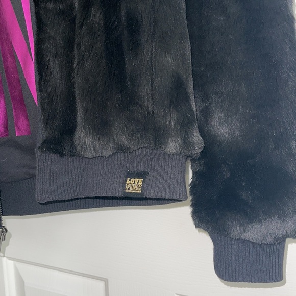 Limited Edition w/ side pockets - Picture 3 of 3